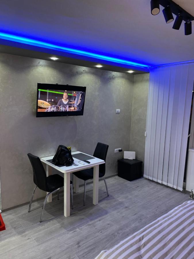 Manirosi 5 Apartment Суботица Экстерьер фото